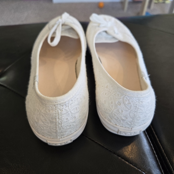 Keds White Lace Canvas Sneakers - Picture 2 of 4